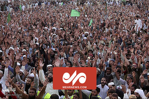 حامیان عمران خان علیه توطئه های خارجی تظاهرات کردند