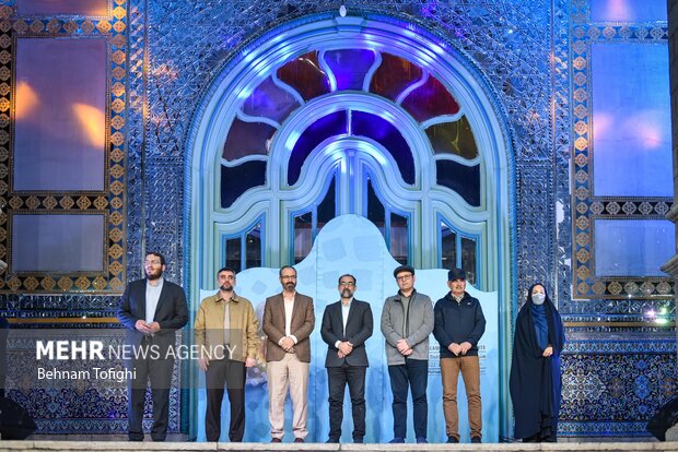 مراسم دومین شب هفته هنر انقلاب عصر دوشنبه (۲۲ فروردین ماه ۱۴۰۱) با تجلیل از نویسندگان و پژوهشگران انقلاب در حوزه هنری برگزار شد.
