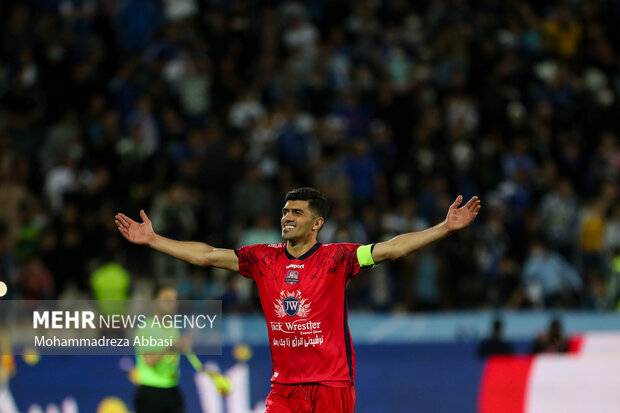 Tehran’s Esteghlal FC vs Nassaji of Mazandaran in Hazfi Cup
