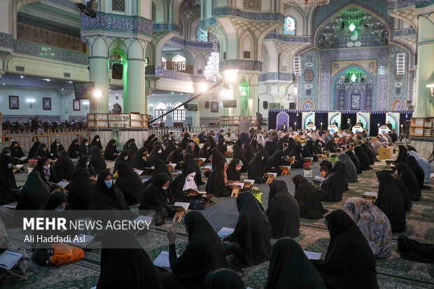 مراسم جز خوانی و ترتیل خوانی قرآن کریم ویژه ماه مبارک رمضان در صحن حرم عبدالعظیم حسنی (ع) باحضور زائران هر روزه تا پایان ماه مبارک برگزار می‌شود