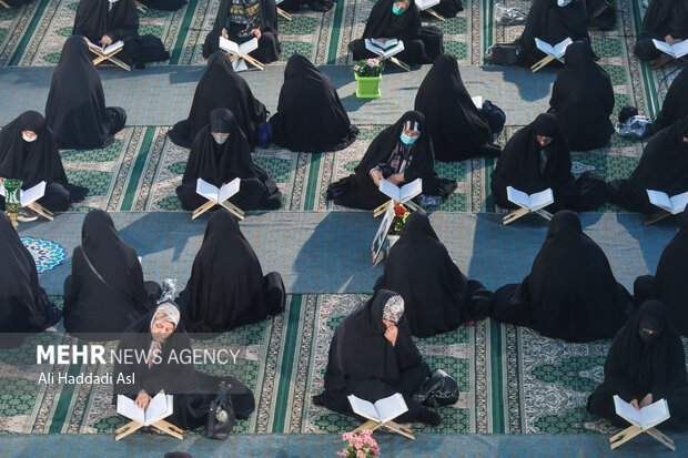 مراسم جز خوانی و ترتیل خوانی قرآن کریم ویژه ماه مبارک رمضان در صحن حرم عبدالعظیم حسنی (ع) باحضور زائران هر روزه تا پایان ماه مبارک برگزار می‌شود