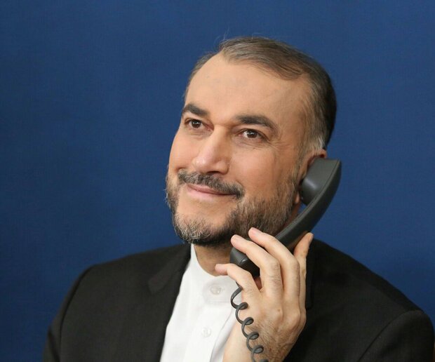 گفتگوی تلفنی وزیر امور خارجه ایران با وزیر امور خارجه اتریش
