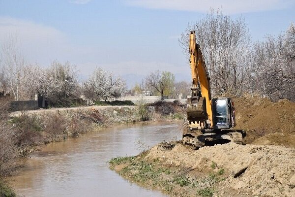 رودخانه‌های کرمانشاه برای جلوگیری از سیلاب لایروبی می‌شوند