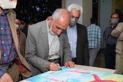 تاریخ تولد هنری من از بهمن ۵۷ است