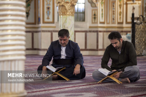 جزء‌خوانی قرآن در مسجد شافعی کرمانشاه