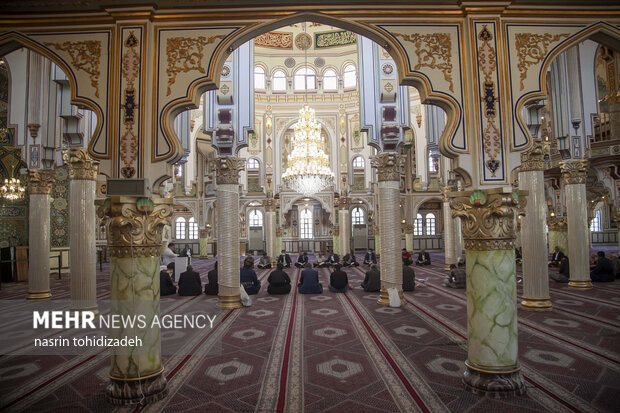 جزء‌خوانی قرآن در مسجد شافعی کرمانشاه