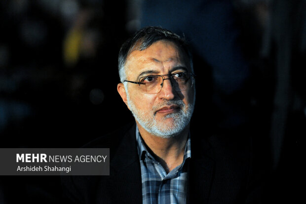 Children of Tehran attend public Iftar ceremony