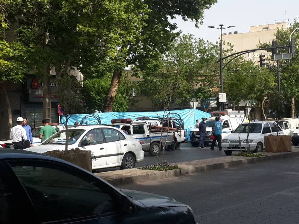 احتمال قطعی آب در خیابان حکیم نظامی اصفهان بر اثر شکستگی لوله