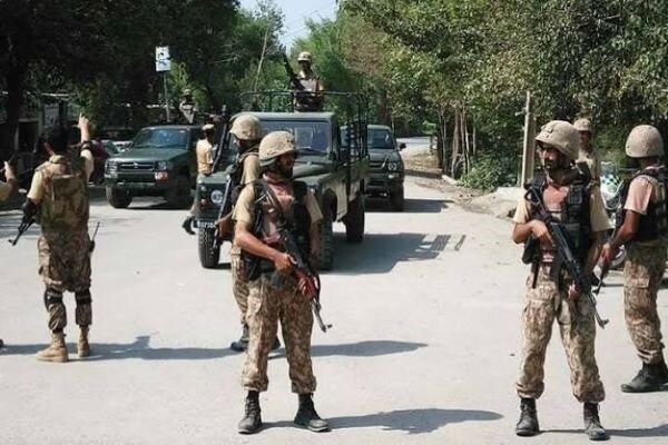  8 Pakistan servicemen killed in Waziristan terrorist attacks