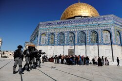 Zionists storm al-Aqsa Mosque for 5th day in row