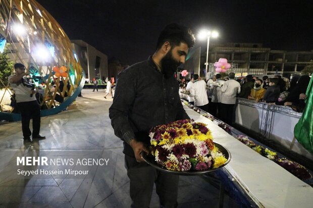 پخت کیک پنج تنی به مناسبت میلاد امام حسن مجتبی (ع) در مشهد