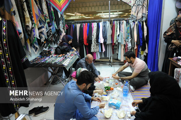 بیست و نهمین نمایشگاه بین المللی قرآن کریم در شبستان مصلی امام خمینی افتتاح شد