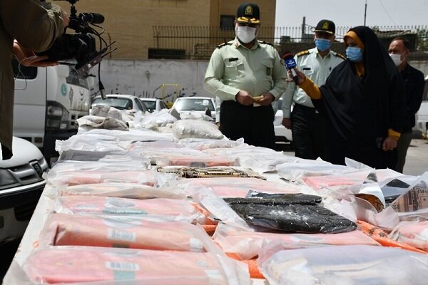 Police busts over ton of narcotics in SE Iran