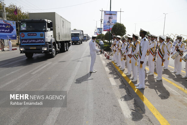 Parade of Armed Forces in Hormozgan on National Day of Army
