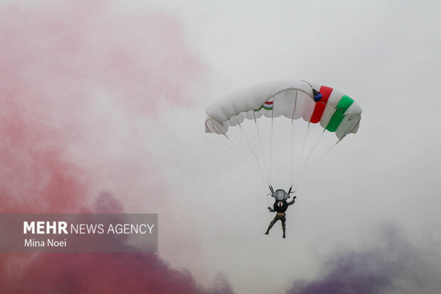 Commemoration of National Day of Army across Iran