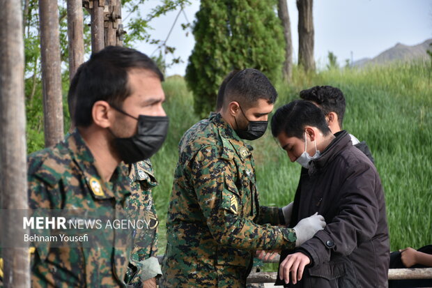 حضور تماشاگران در بازی نیمه نهایی جام حذفی در اراک