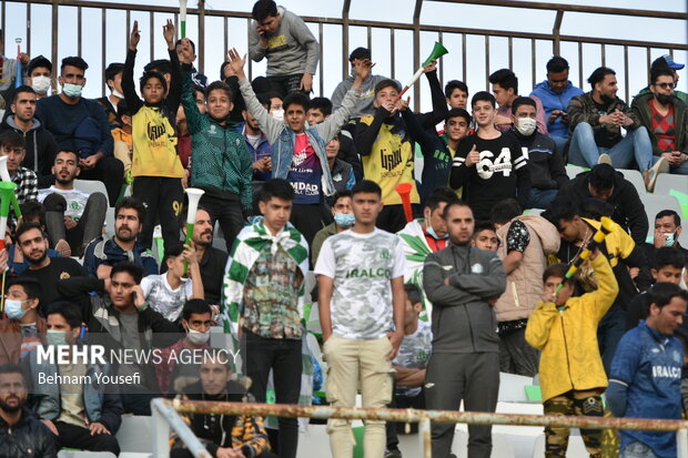 Fans in Arak prepare for Hazfi Cup semi-final