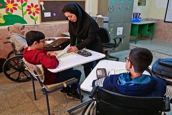 کتاب‌های درسی مدارس استثنایی استان سمنان تامین شده است