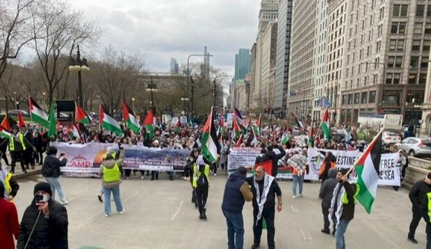 تظاهرة حاشدة في مدينة شيكاغو الامريكية تنديدا بالاعتداءات الاسرائيلية