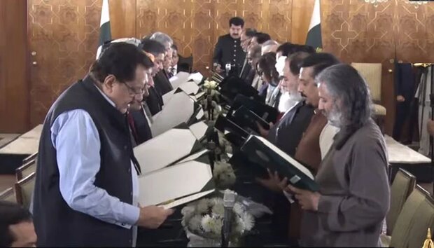 Pakistan's PM Shehbaz Sharif’s new cabinet sworn in 