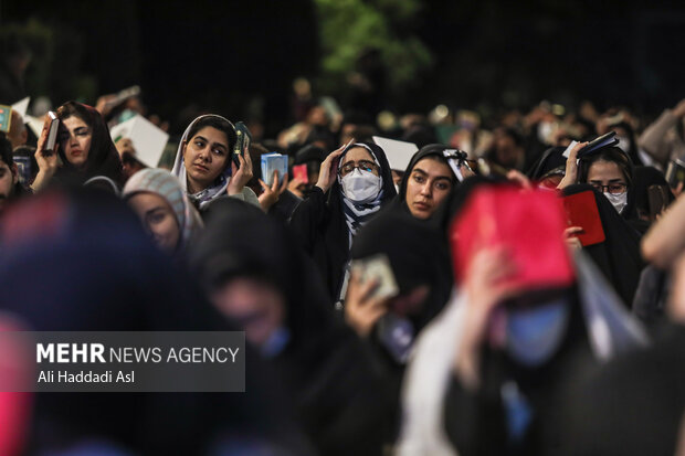 مراسم احیای شب نوزدهم ماه مبارک رمضان ۱۴۰۱ شامگاه چهارشنبه ۳۱ فروردین ماه در مسجد دانشگاه تهران برگزار شد