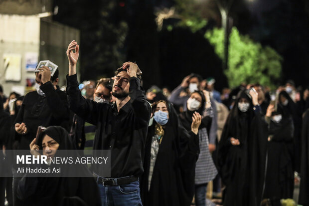 مراسم احیای شب نوزدهم ماه مبارک رمضان ۱۴۰۱ شامگاه چهارشنبه ۳۱ فروردین ماه در مسجد دانشگاه تهران برگزار شد