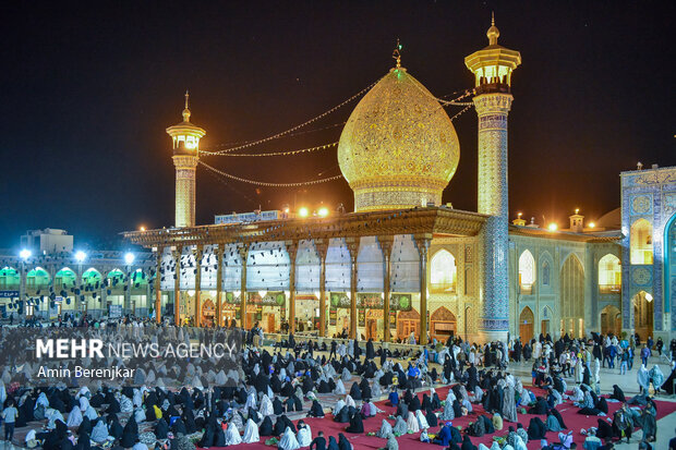 مراسم احیای شب نوزدهم ماه مبارک رمضان در حرم مطهر شاهچراغ(ع) شیراز