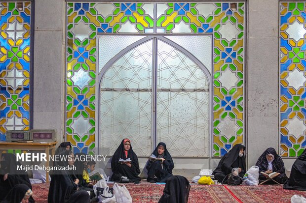 مراسم احیای شب ۱۹ماه مبارک رمضان در یزد