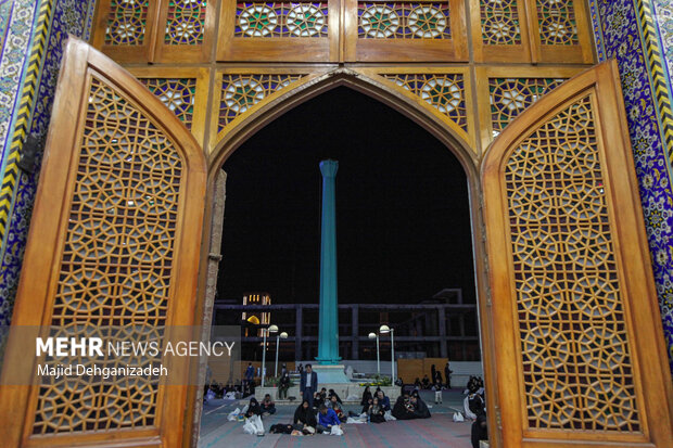 مراسم احیای شب ۱۹ماه مبارک رمضان در یزد