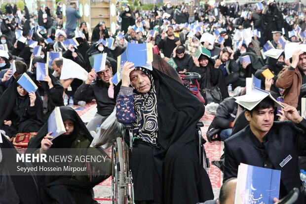 Qadr night in Mashhad