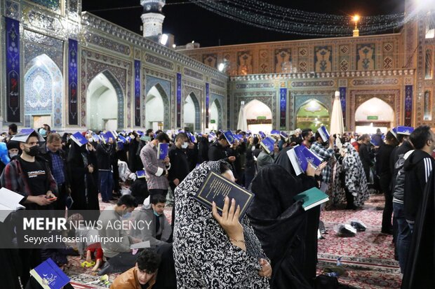 Qadr night in Mashhad