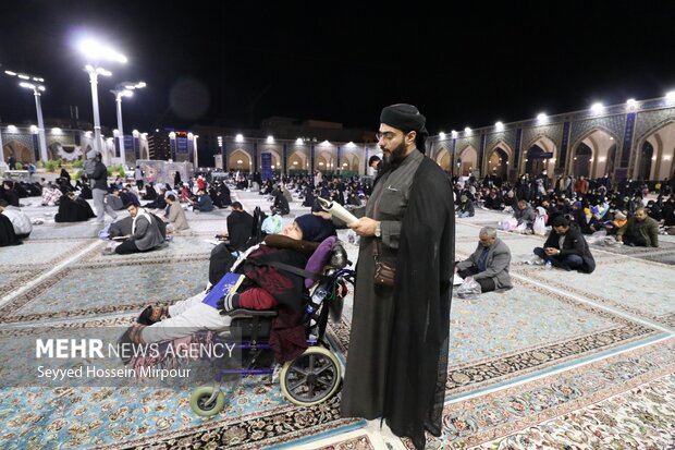 Qadr night in Mashhad