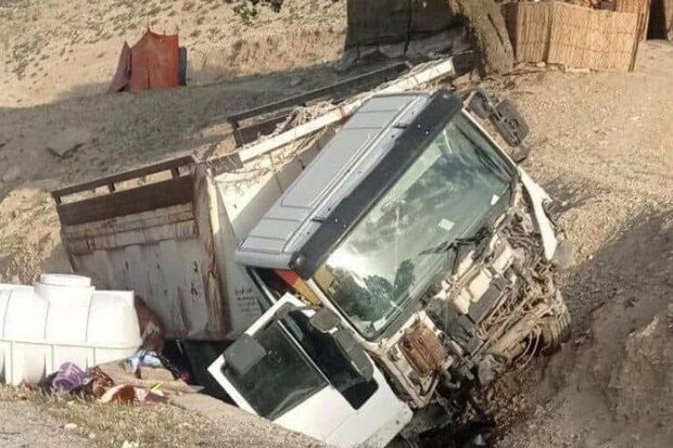 تصادف مرگبار در محور میشخاص به بدره ۲ کشته برجای گذاشت تصادف مرگبار در محور میشخاص به بدره ۲ کشته برجای گذاشت