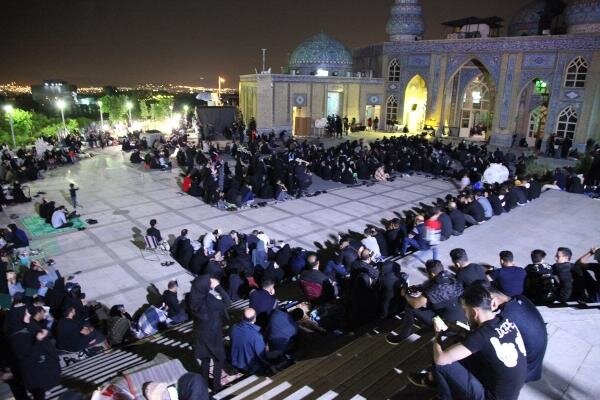 آیین احیای شب نوزدهم ماه رمضان در موزه انقلاب و دفاع مقدس برپا شد