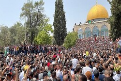Thousands of Palestinians in Al-Aqsa Mosque (+VIDEO)