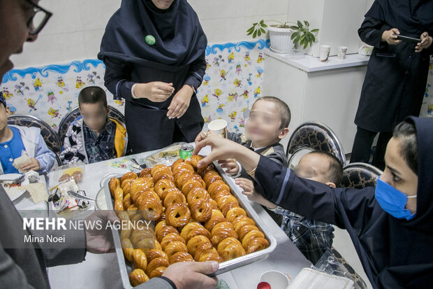 شبی با کودکان شیرخوارگاه احسان