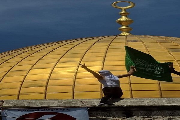 Thousands of Palestinians in Al-Aqsa Mosque (+VIDEO) 