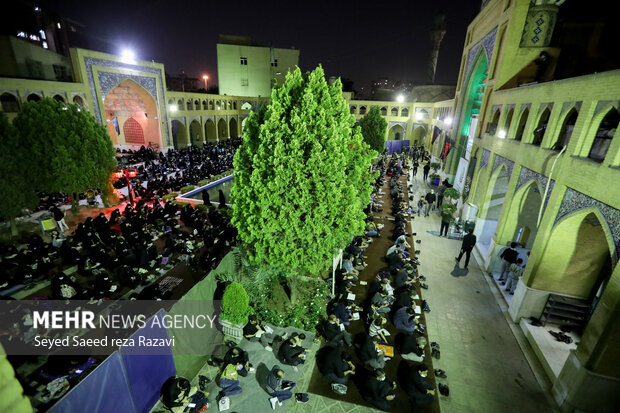 مراسم احیای شب بیست و یکم ماه رمضان در دانشگاه شریف