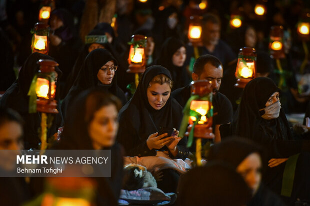 مراسم احیای شب بیست و یکم ماه مبارک رمضان ۱۴۰۱ در گلزار شهدا برگزار شد.