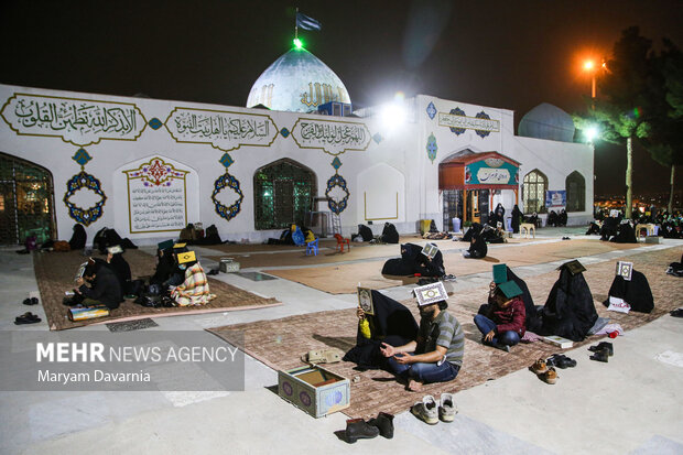 احیای شب بیست و یکم ماه مبارک رمضان در امامزاده سیدعباس(ع) بجنورد