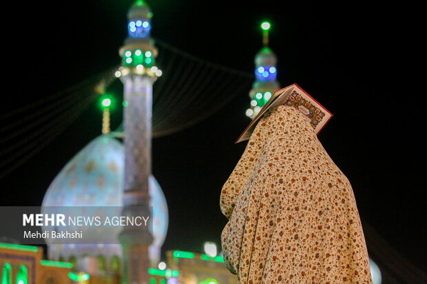 احیای شب بیست و یکم در مسجد مقدس جمکران