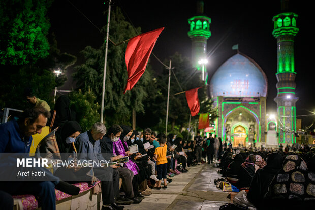 احیای شب بیست و یکم در امام زاده محمد (ع) کرج