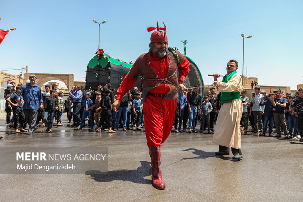 عزاداری و نخل برداری شهادت امام علی(ع) در مهریز