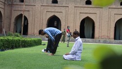 ہندوستان کے زير انتظام کشمیر میں رمضان المبارک کے سلسلے میں خاص اہتمام