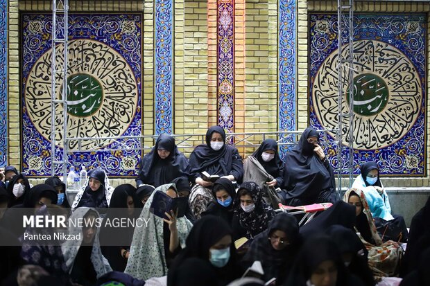 مراسم احیای شب بیست و سوم ماه مبارک رمضان در آستان مبارک امام زاده صالح (ع) برگزار شد