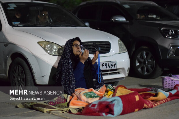 مراسم شب قدر خودرویی در کوهستان دراک شیراز