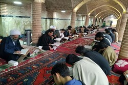 برگزاری اعتکاف طلاب حوزه علمیه امام رضا(ع) در مسجد جامع بازار