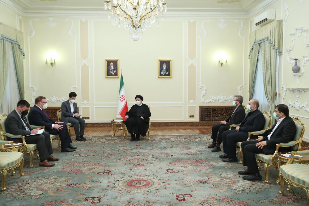 اجرای موفق برنامه همکاری‌های جامع ۲۵ ساله ایران و چین اولویت دارد