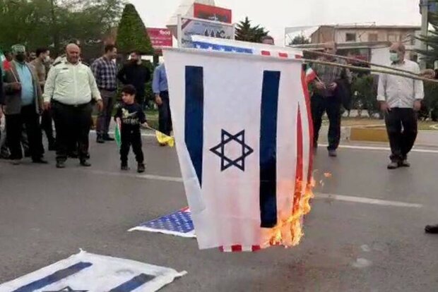 آتش کشیدن پرچم آمریکا و اسرائیل در محمودآباد