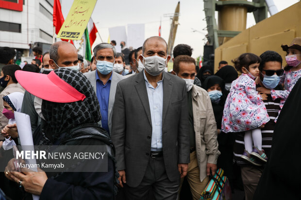 احمد وحیدی وزیر کشور در راهپیمایی روز جهانی قدس در تهران حضور یافت